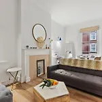 Parea Living - South Kensington, Elegant 1-Bedroom Flat, Wfh Desk