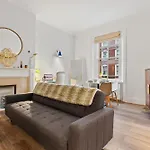 Parea Living - South Kensington, Elegant 1-Bedroom Flat, Wfh Desk