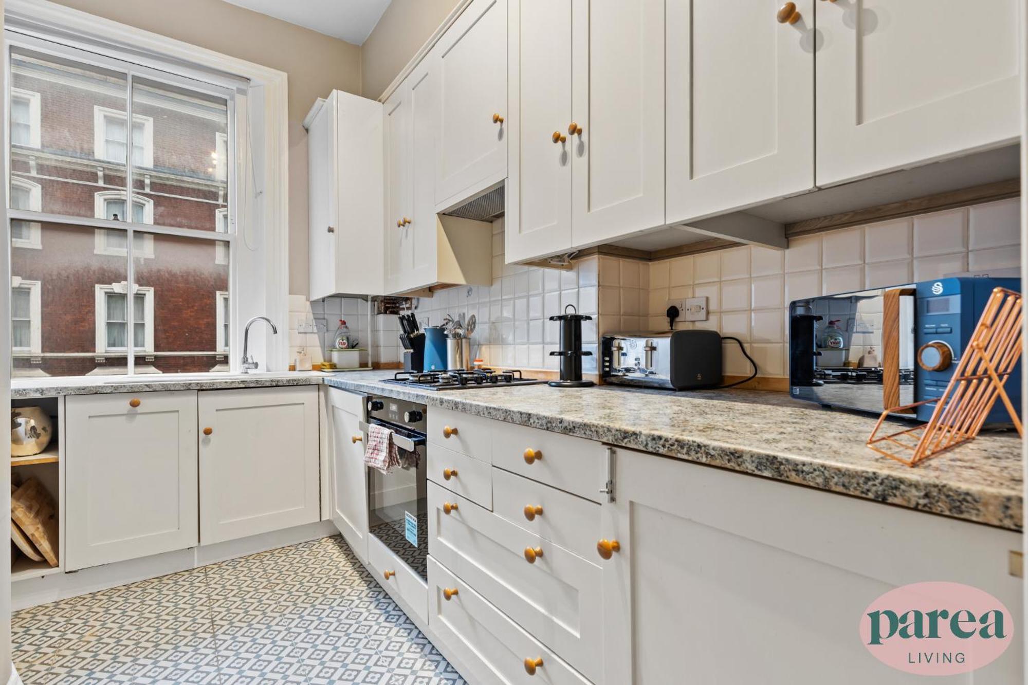Parea Living - South Kensington, Elegant 1-bedroom Flat, Wfh Desk * London