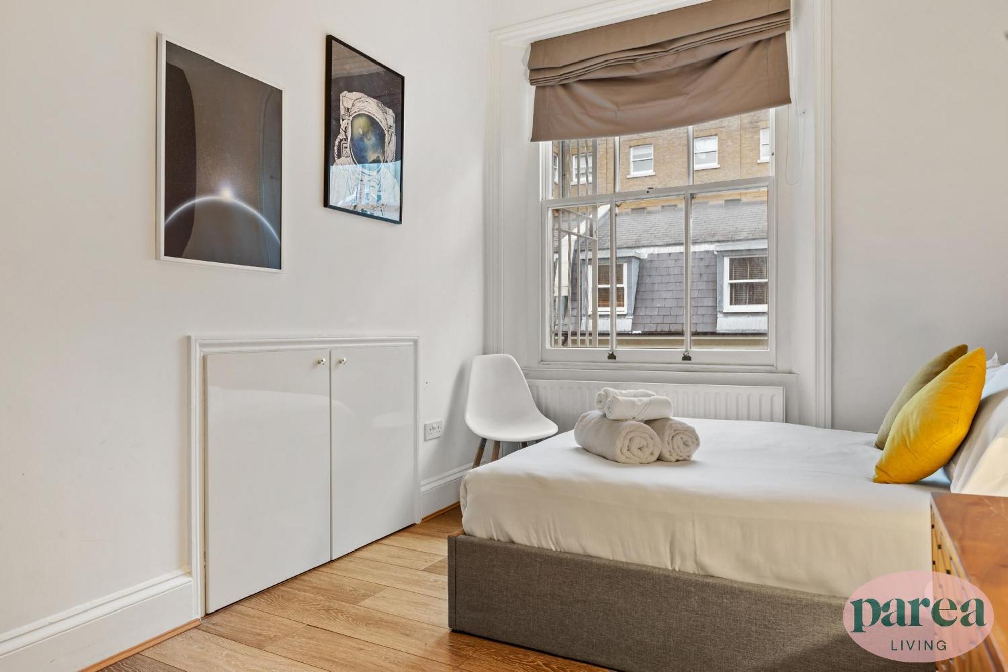 Parea Living - South Kensington, Elegant 1-bedroom Flat, Wfh Desk Apartment