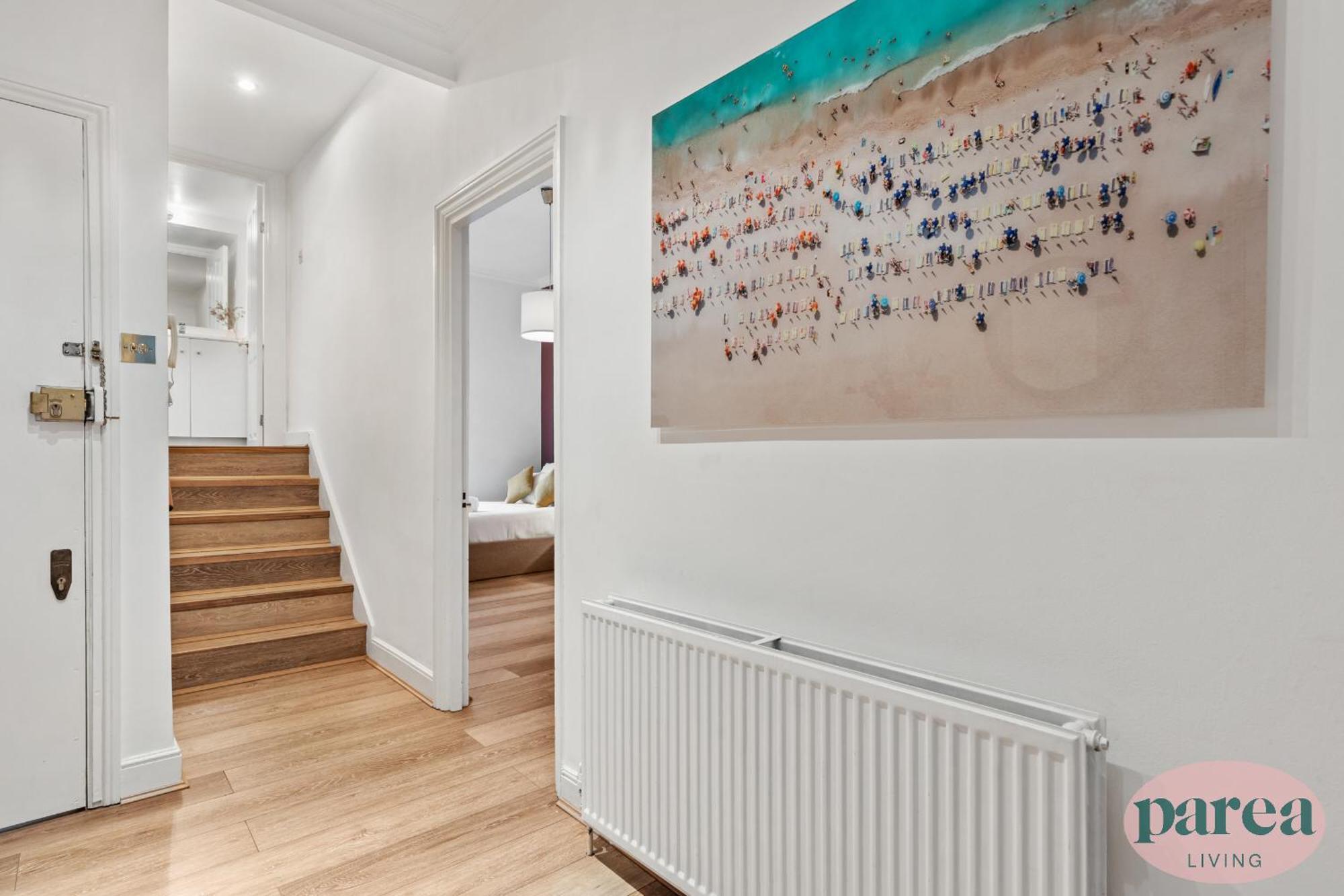 Parea Living - South Kensington, Elegant 1-bedroom Flat, Wfh Desk *